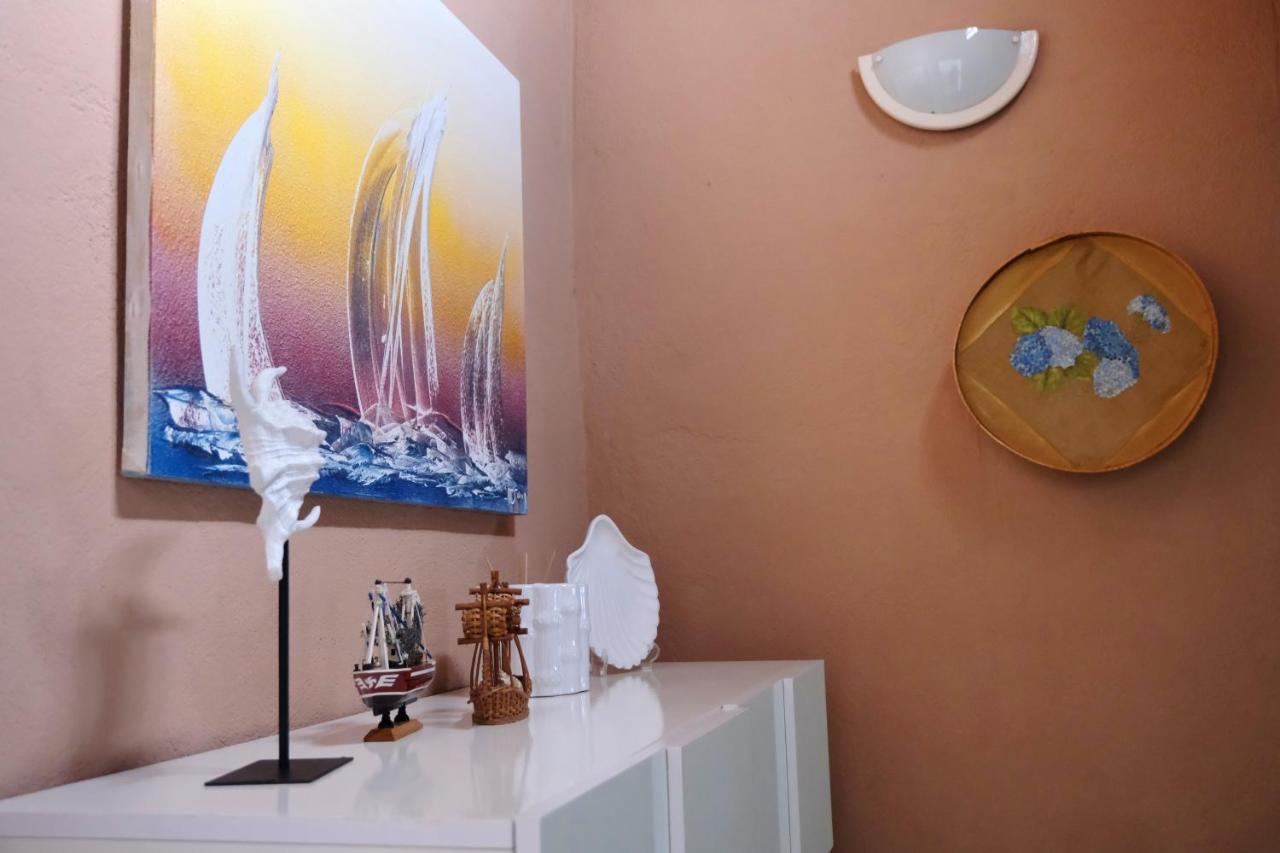 Magnolia - Casa Com Dois Quartos Junto Ao Mar - Renovada Em 2023 มอสเตรอส ภายนอก รูปภาพ